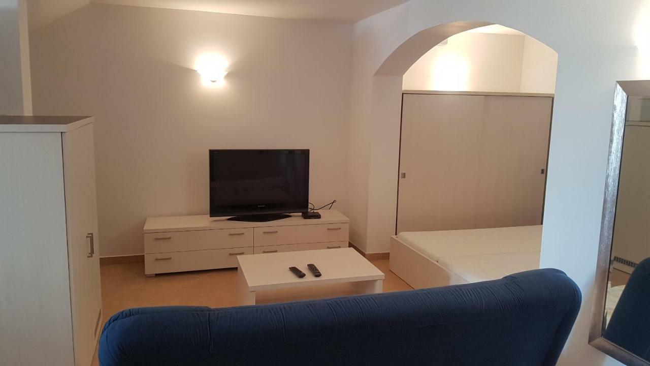 Apartment Katarina Crveni Vrh Exterior photo